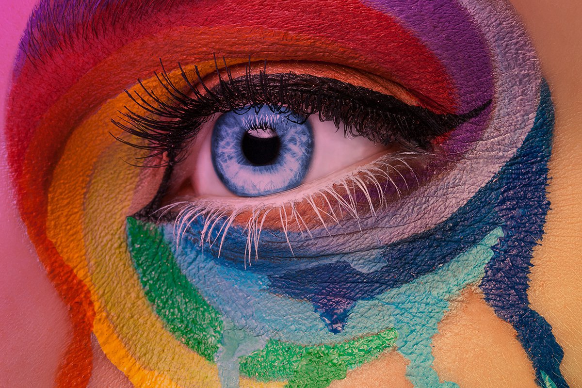 Vivid and Striking Colors